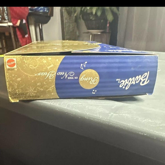 2001 MATTEL Ring In The New Year 12 In Barbie Doll Collection NEW in Box Blonde - Picture 6 of 7